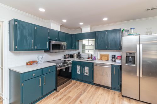 120 Erik Dr, Dudley, NC, 28333-9331 | Card Image