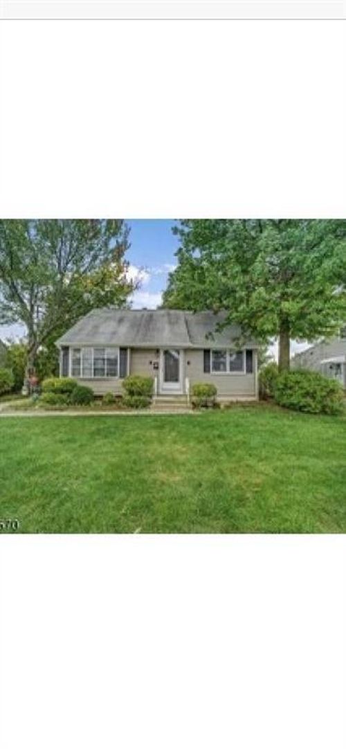 64 W Francis St, Iselin, NJ, 08830-1153 | Card Image