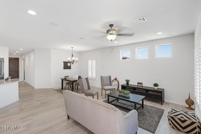 12801 Woolstone-18 | Image 20