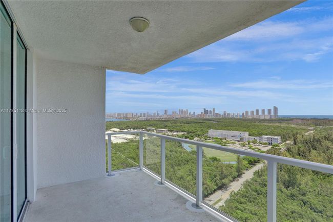 APT-2503 - 15051 Royal Oaks Ln, Condo with 3 bedrooms, 3 bathrooms and null parking in North Miami FL | Image 36