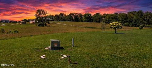 131 Estate Loop Trl, Crossville, TN, 38555-2212 | Card Image