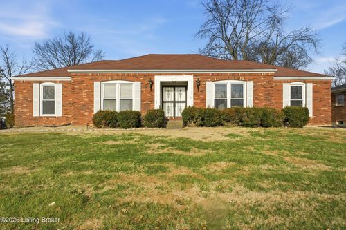 10501 Lawrencekirk Ct, Douglass Hills, KY, 40243-1638 | Card Image