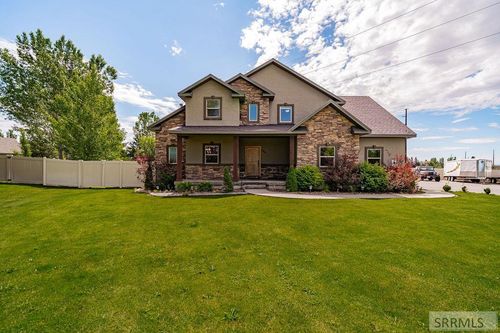 2424 E Timberview Cir, Idaho Falls, ID, 83401-5965 | Card Image