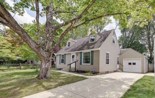551 Colonial Ave, Worthington, OH, 43085-3793 | Card Image