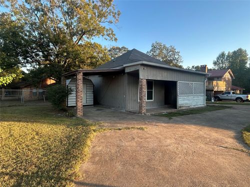 511 Thomas St, Center, TX, 75935-3621 | Card Image