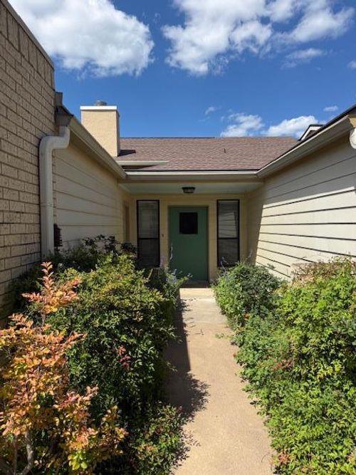 405 Summit Circle, Fredericksburg, TX, 78624 | Card Image