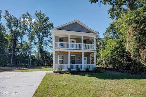 205 W Williams St, Burgaw, NC, 28425-5331 | Card Image