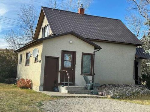 212S 2 St W, Hill Spring, AB, T0K0B5 | Card Image