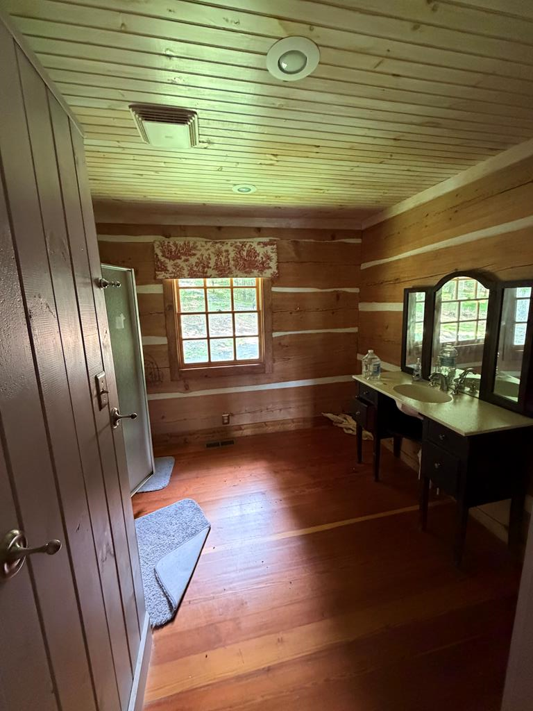 Residential in Woodlawn 4