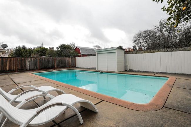 300 Encina Cmns, House other with 7 bedrooms, 5 bathrooms and 2 parking in Stanford CA | Image 27