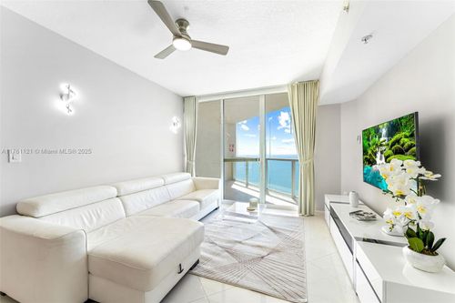 2810-16699 Collins Ave, Sunny Isles Beach, FL, 33160-5420 | Card Image