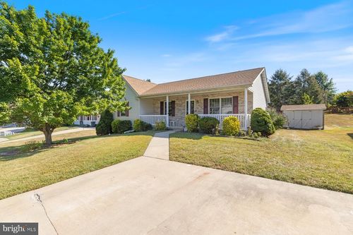 15 Brandywine Ct, LITTLESTOWN, PA, 17340-1572 | Card Image