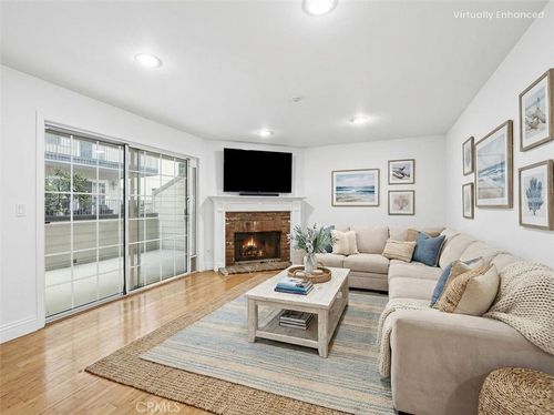 c-208 S Catalina Avenue, Redondo Beach, CA, 90277 | Card Image
