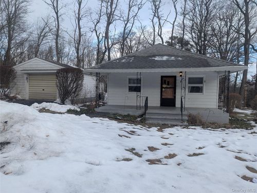 2 Quannacut Rd, Pine Bush, NY, 12566-5431 | Card Image