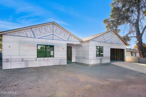 4307 E Avalon Dr, Phoenix, AZ, 85018-7209 | Card Image