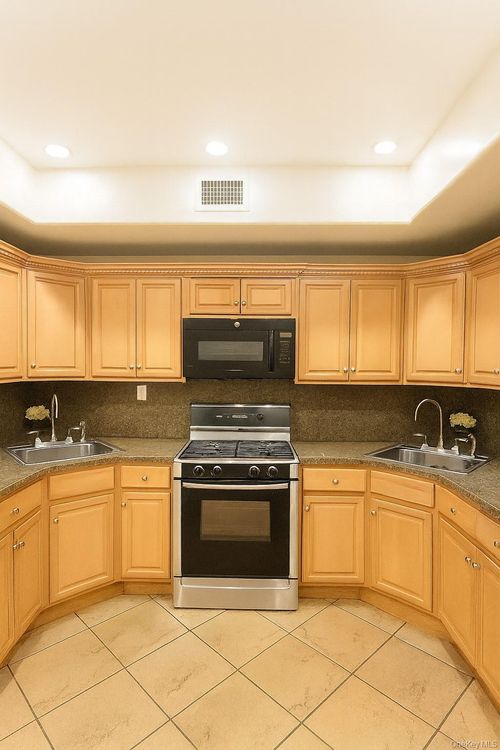 apt-7-109 Rutledge St, Brooklyn, NY, 11249-9236 | Card Image