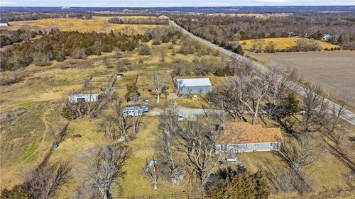 38240 Hedge Ln, Paola, KS, 66071-3006 | Card Image