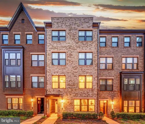 45116 Admiral Dr, STERLING, VA, 20166-7085 | Card Image