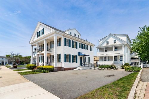 4-6 Common Street, Stoneham, MA, 02180 | Card Image