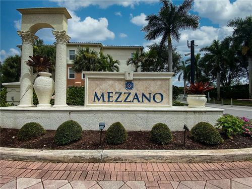 apt-7102-9833 Baywinds Dr, West Palm Beach, FL, 33411-1853 | Card Image