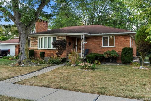 19945 Woodside St, Harper Woods, MI, 48225-2200 | Card Image
