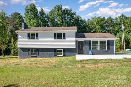 255 Kings Dr, Kings Mountain, NC, 28086-7601 | Card Image