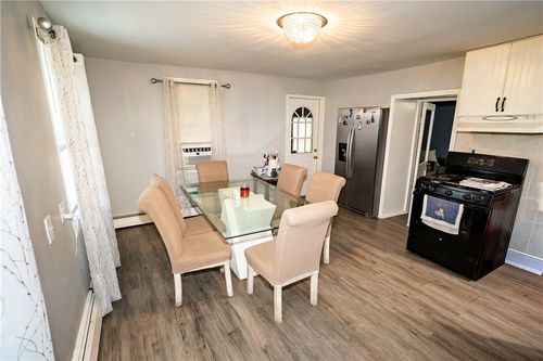 154 Camden Ave, Providence, RI, 02908-3604 | Card Image