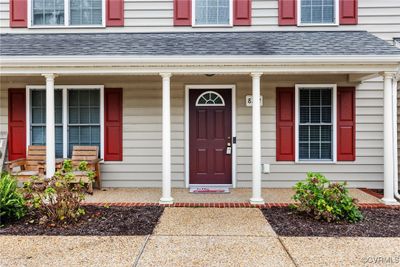 8102 N Henpeck Road, Townhouse with 2 bedrooms, 1 bathrooms and null parking in Quinton VA | Image 1