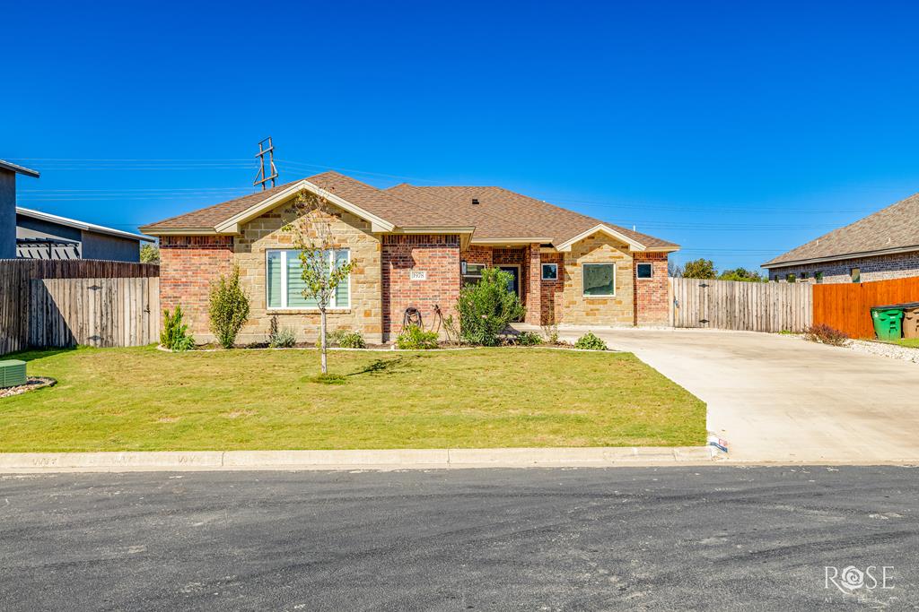 Colonial Dr, San Angelo, TX 76904