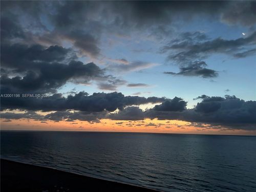 apt-20f-3000 N Ocean Dr, Riviera Beach, FL, 33404-3248 | Card Image