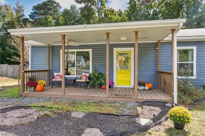 6322 New Pines Drive, House other with 3 bedrooms, 2 bathrooms and null parking in Hayes VA | Image 2