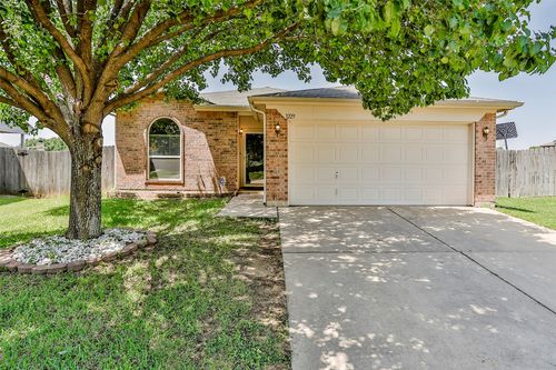 3229 Spring Crest Ct, Hurst, TX, 76053-7548 | Card Image