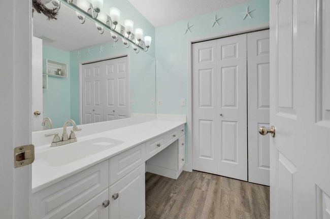 2815 Signal Hill Dr Sw, House other with 3 bedrooms, 3 bathrooms and 4 parking in Calgary AB | Image 11