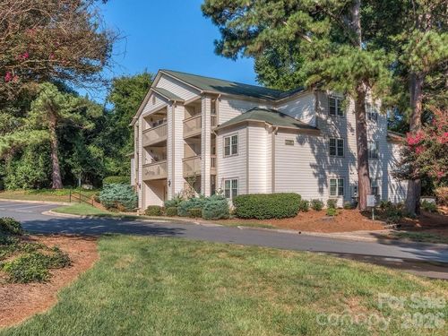 1052 Churchill Downs Ct, Charlotte, NC, 28211-1599 | Card Image