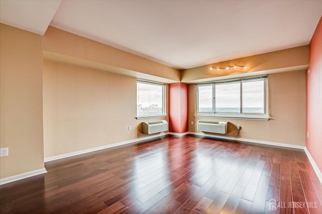 APT-2107 - 110 Somerset St, Townhouse with 2 bedrooms, 2 bathrooms and null parking in New Brunswick NJ | Image 22