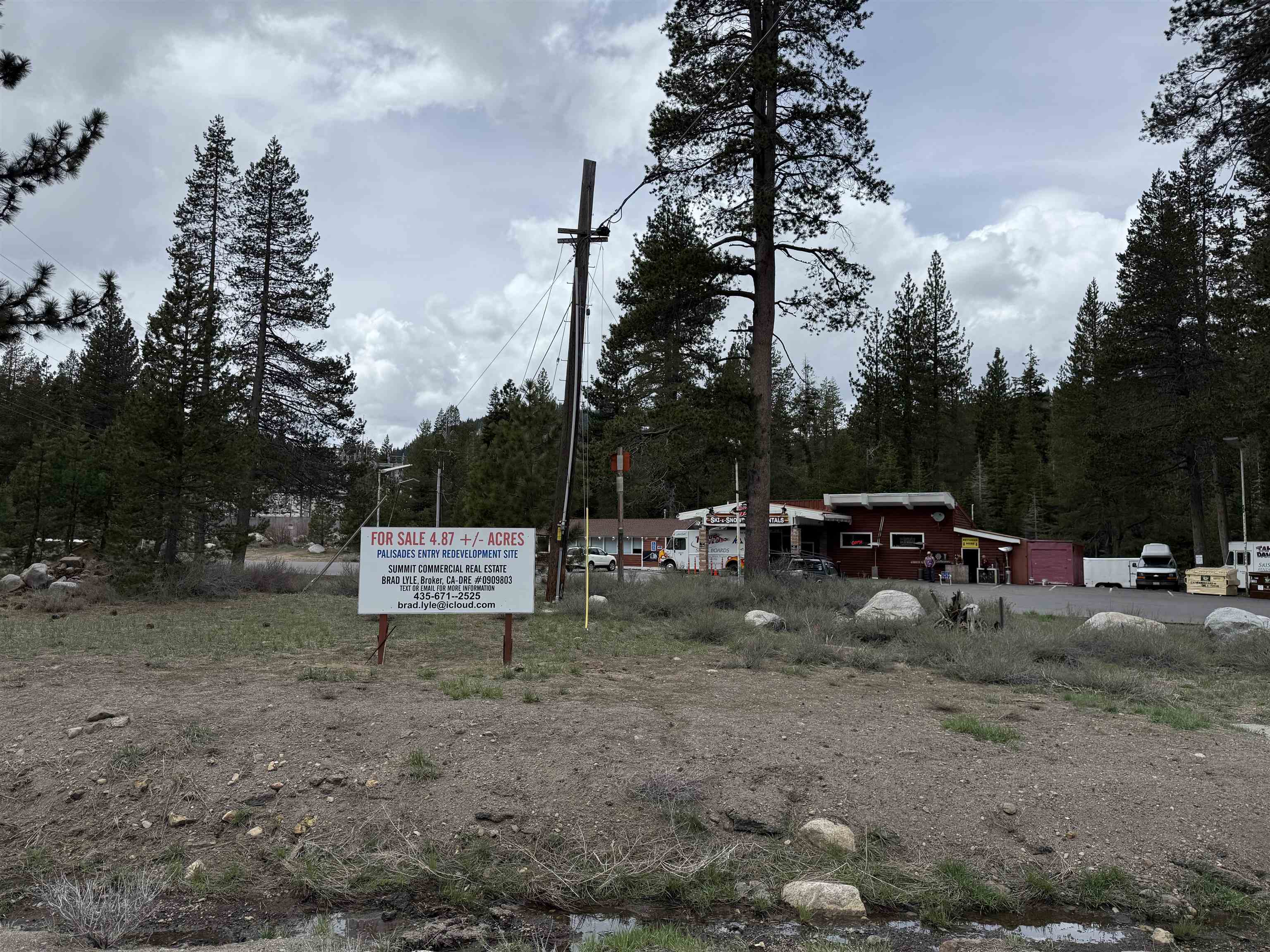 3041 River Rd, Olympic Valley, CA 96145