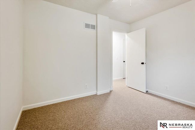 3102 Lynnwood Dr, House other with 4 bedrooms, 4 bathrooms and 2 parking in Bellevue NE | Image 28