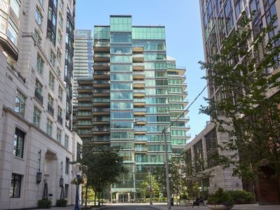 1503 - 77 Charles St W, Condo with 1 bedrooms, 2 bathrooms and 2 parking in Toronto ON | Image 1