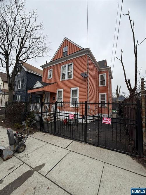 483 Cary St, Orange, NJ, 07050-1401 | Card Image