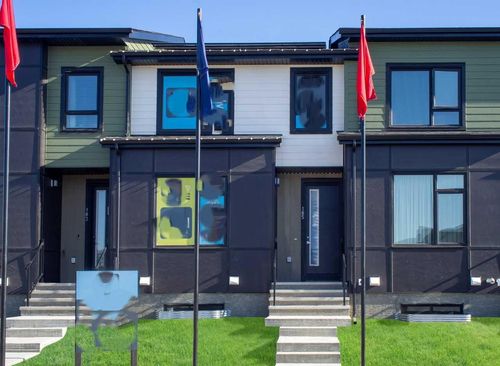 210 Vantage Dr, Cochrane, AB, T4C3G3 | Card Image