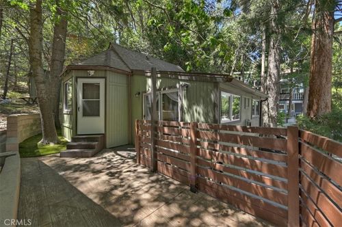 856 W Virginia St, Lake Arrowhead, CA, 92352 | Card Image