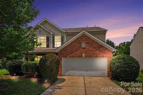 717 Pawley Dr, Charlotte, NC, 28214-3248 | Card Image