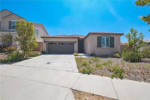 4953 Boston Ivy St, Fontana, CA, 92336-6607 | Card Image