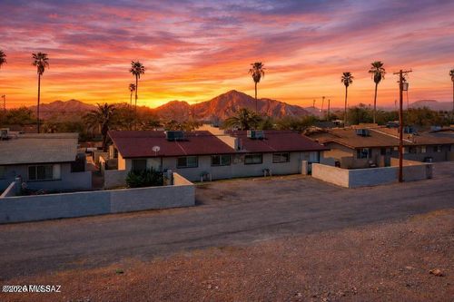 4121 E Moreland St, Phoenix, AZ, 85008-5554 | Card Image
