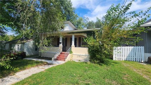 813 N Crysler Ave, Independence, MO, 64050-2314 | Card Image