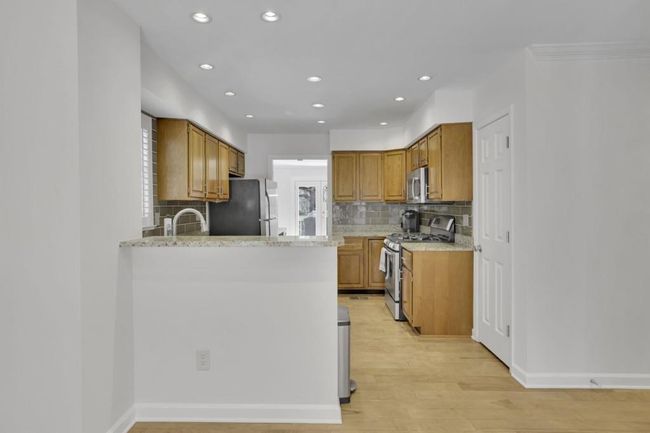 1363 Sheffield Glen Way Ne, Condo with 2 bedrooms, 3 bathrooms and null parking in Atlanta GA | Image 6