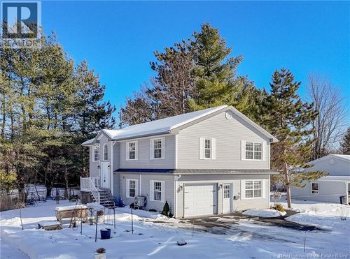 45 Floral Ave, Fredericton, NB, E3A1K8 | Card Image