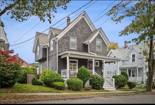 12 Endicott St, Saugus, MA, 01906-3940 | Card Image