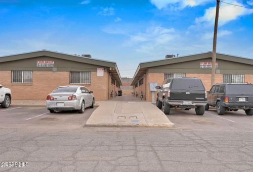 5012 Riley Ct, El Paso, TX, 79904-3849 | Card Image
