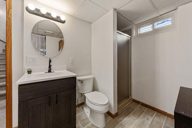 27 Bathroom_lower.jpg | Image 26